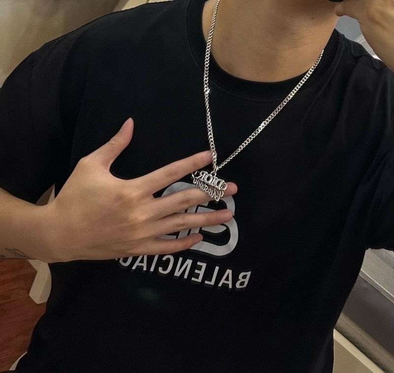 chr1st1an D10r necklaces